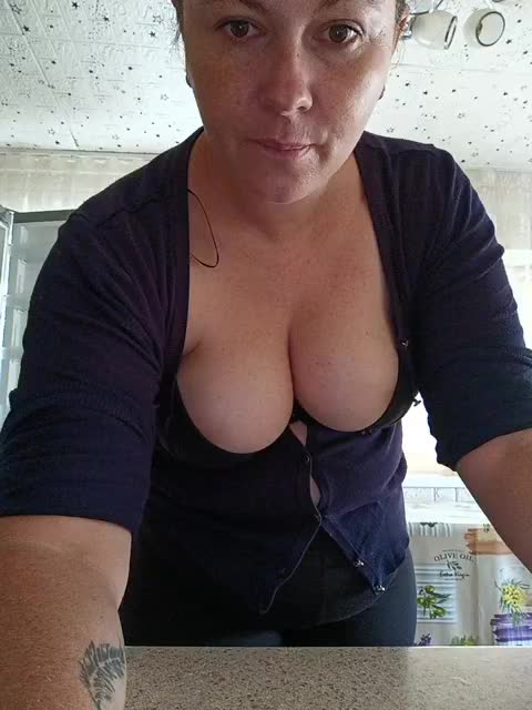 Kissa-Lana Adult Chat September 9, 2025