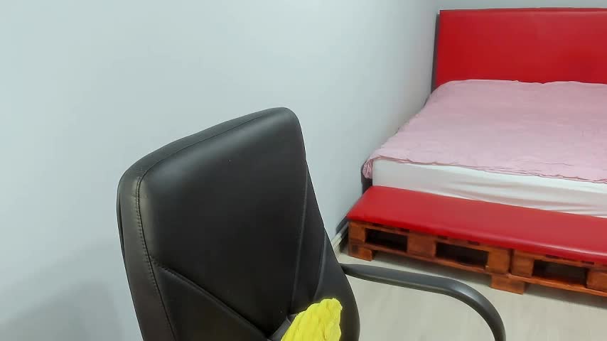 SkarletXDream Adult Chat September 9, 2025