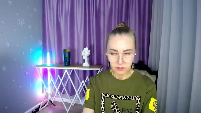 queen_a_n_i Adult Chat September 9, 2025