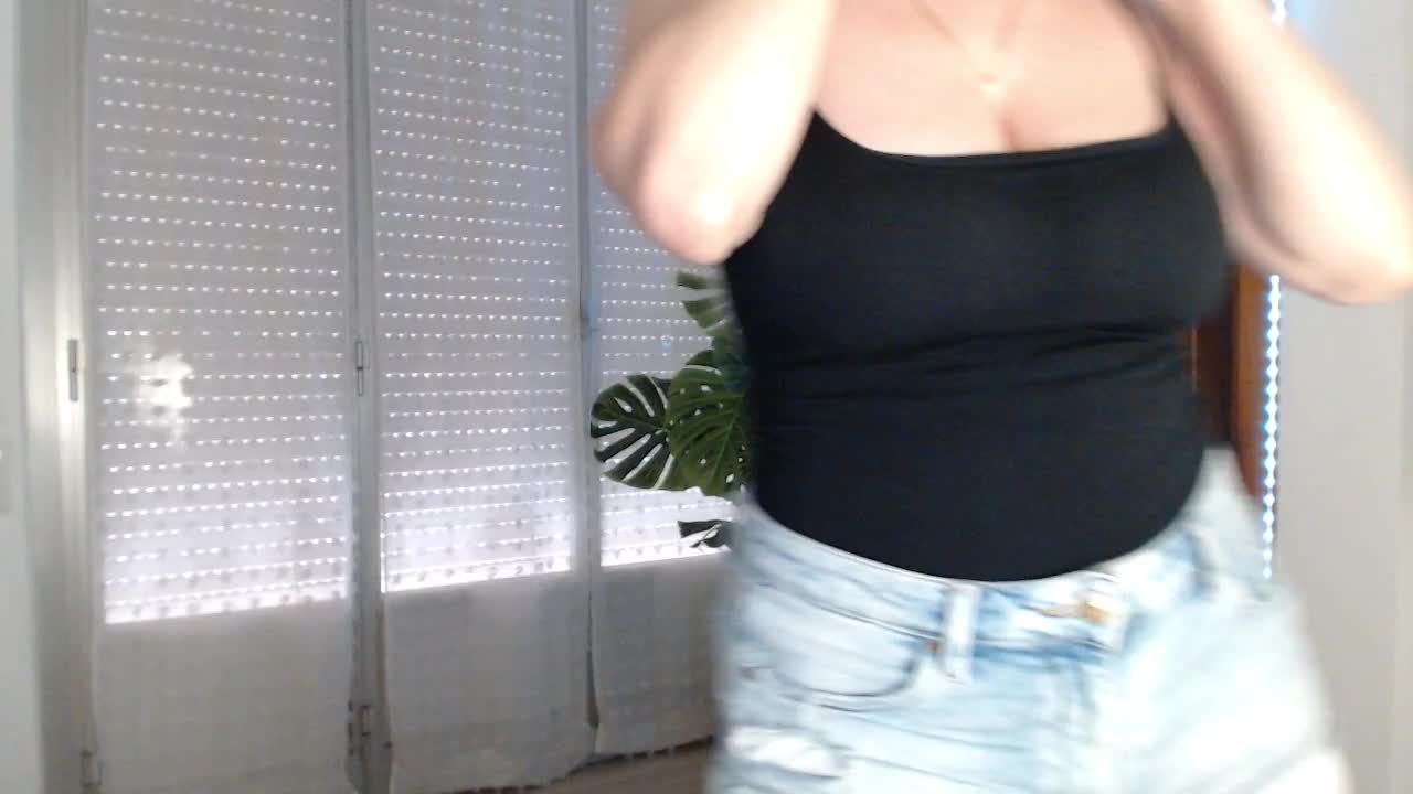 Alina-Lovely Adult Chat September 9, 2025