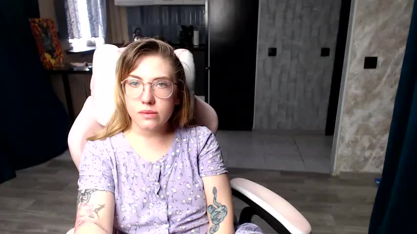 Reginasmilee Adult Chat September 9, 2025