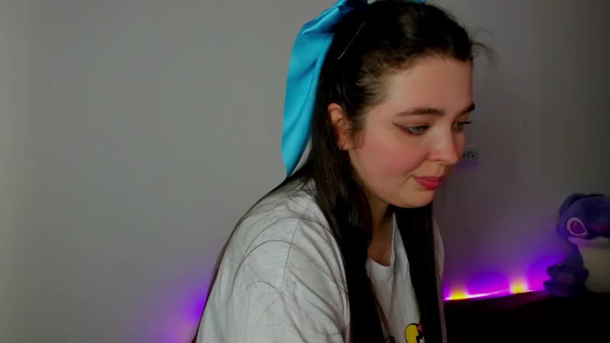 Alice_next_door Adult Chat September 10, 2025