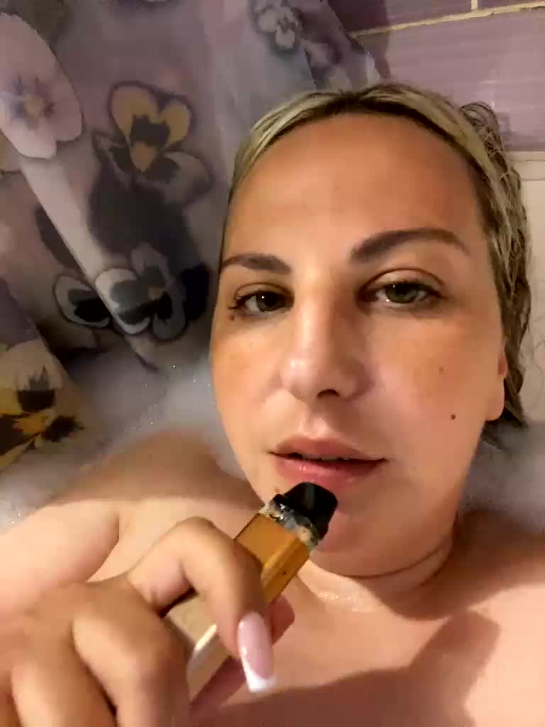 Roksi-8 Adult Chat September 10, 2025