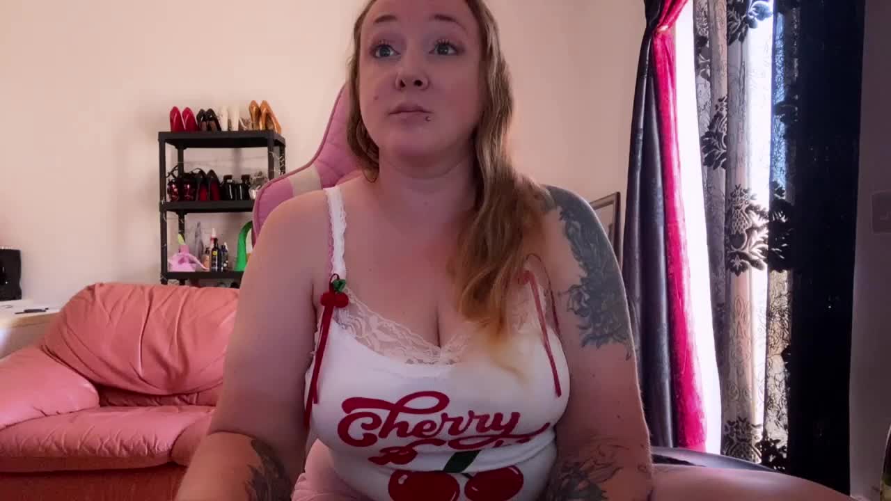 NylonQueen Adult Chat September 10, 2025