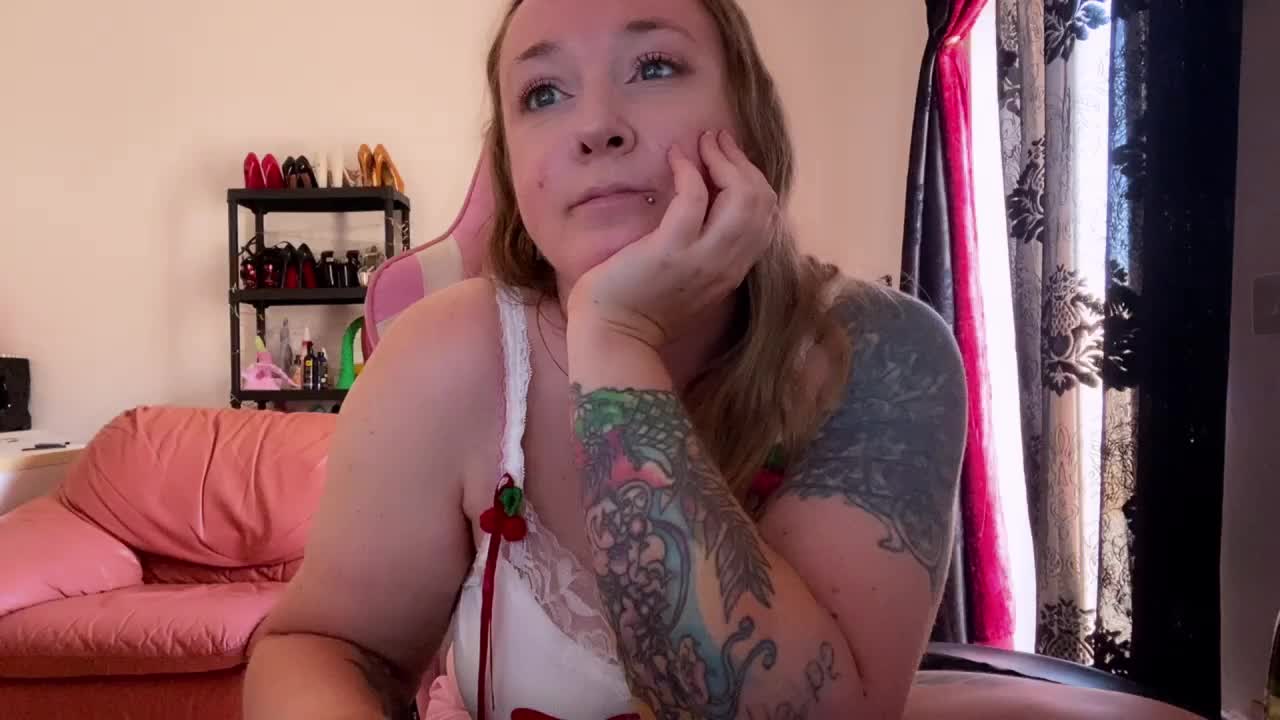 NylonQueen Adult Chat September 10, 2025