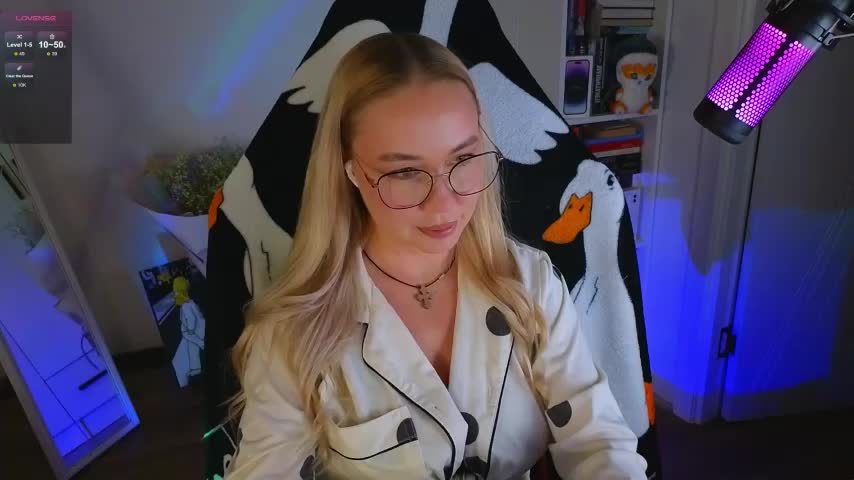 Emili1- Adult Chat September 10, 2025