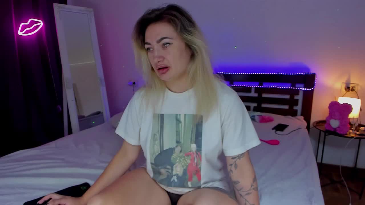 MikkiShows Adult Chat September 10, 2025