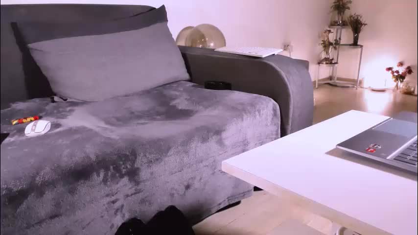 mylegsonheels Adult Chat September 10, 2025