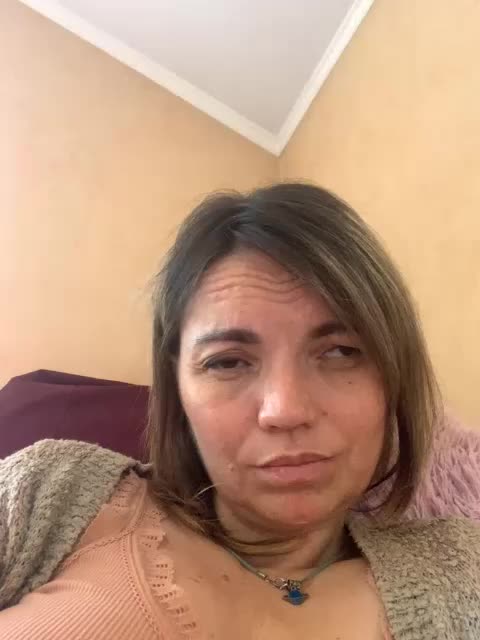 Ella-Pearlie Adult Chat September 10, 2025