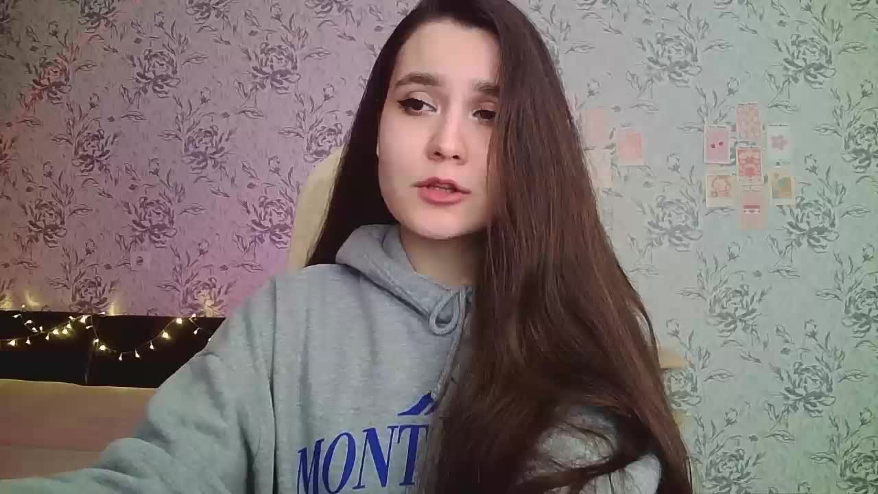 annie-fleur Adult Chat September 10, 2025