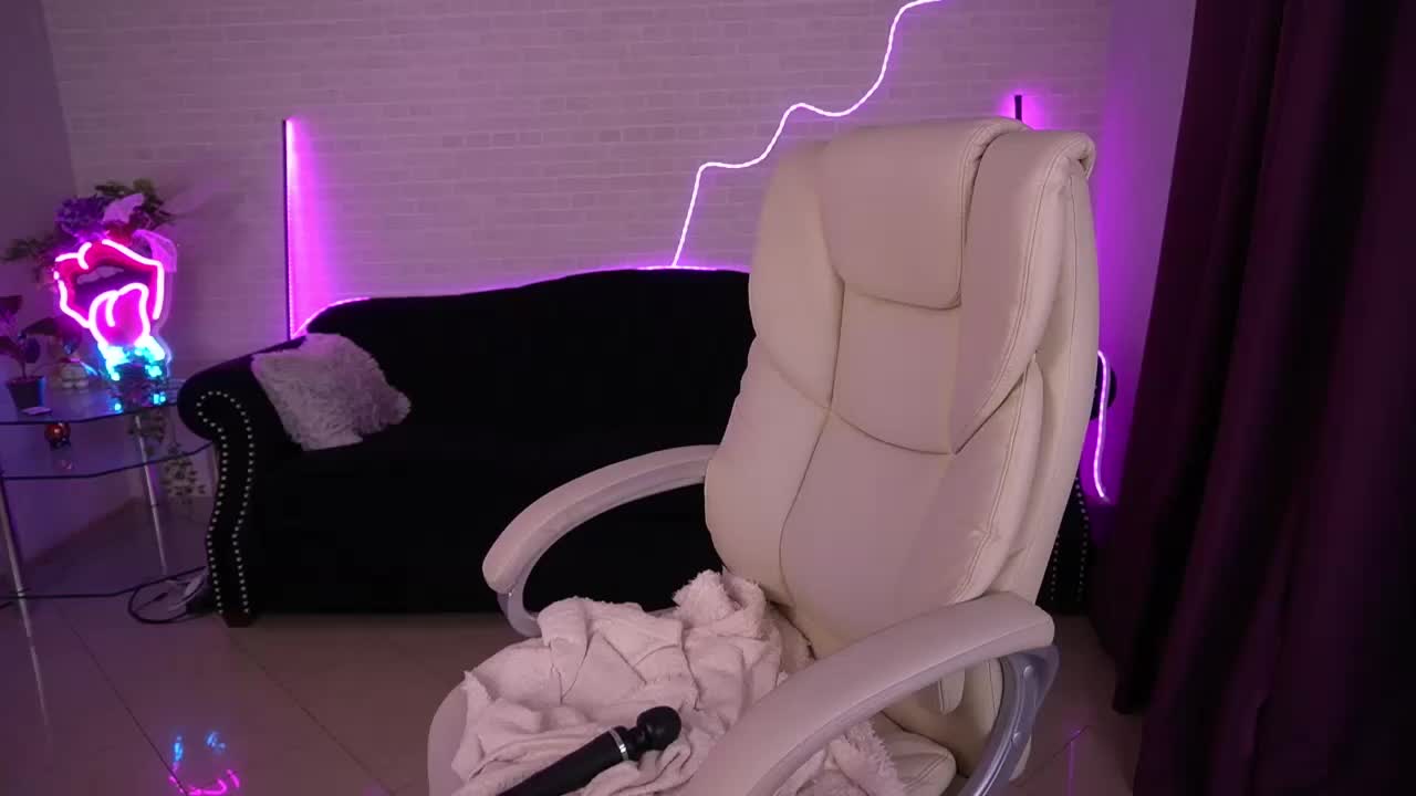 DaenerysDaen Adult Chat September 11, 2025