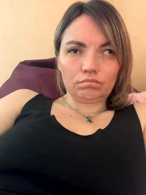 Ella-Pearlie Adult Chat September 11, 2025