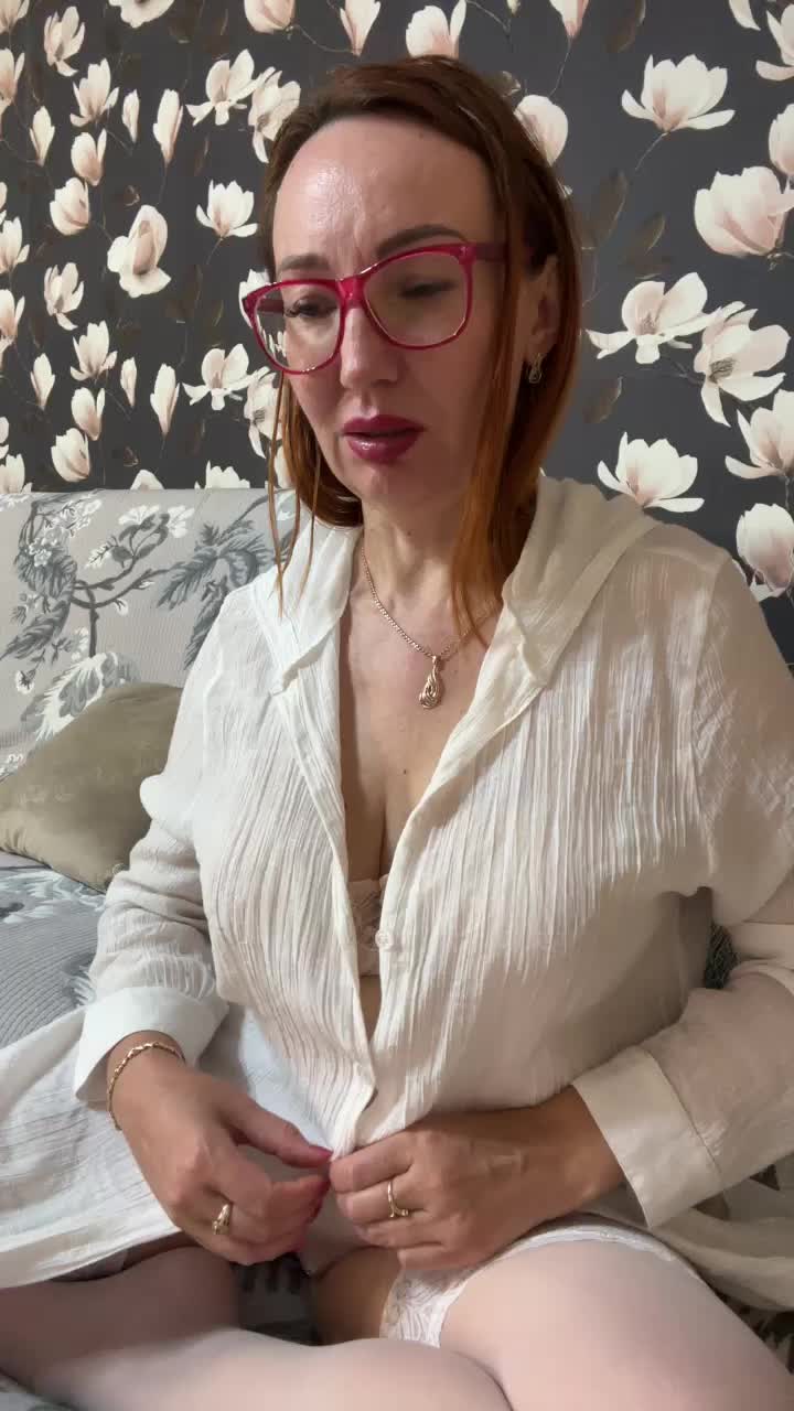 Pink-Lips Adult Chat September 11, 2025