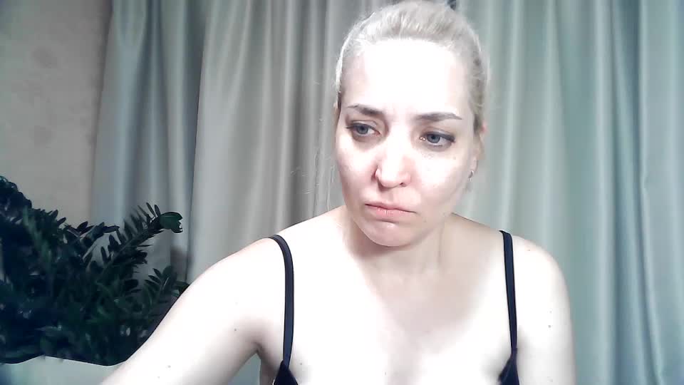 mariska-kiska Adult Chat September 11, 2025