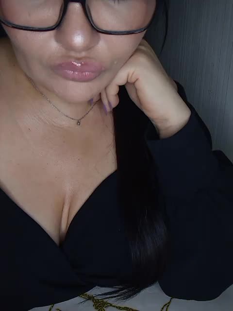 Brunetochkaaa Adult Chat September 10, 2025