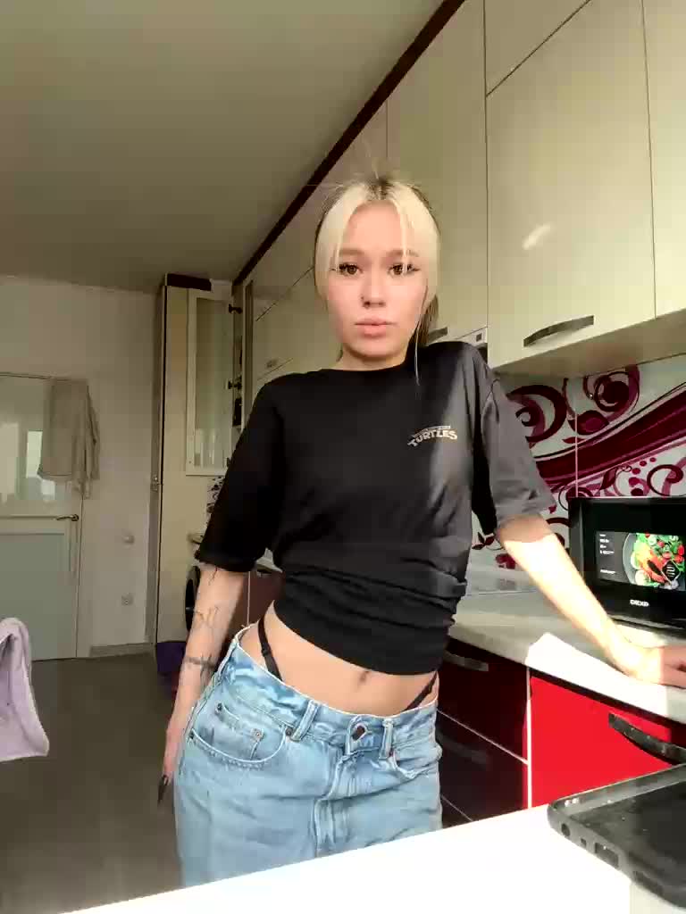 askorbinkiii Adult Chat September 11, 2025