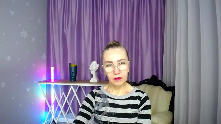 queen_a_n_i Adult Chat September 12, 2025