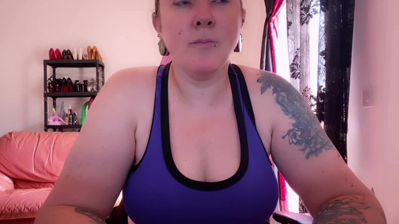 NylonQueen Adult Chat September 12, 2025