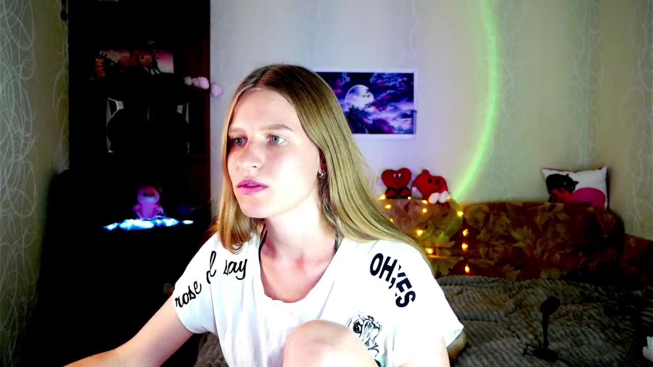 LunaEvan Adult Chat September 12, 2025