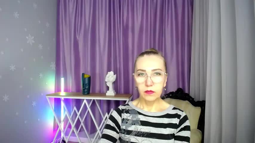 queen_a_n_i Adult Chat September 12, 2025