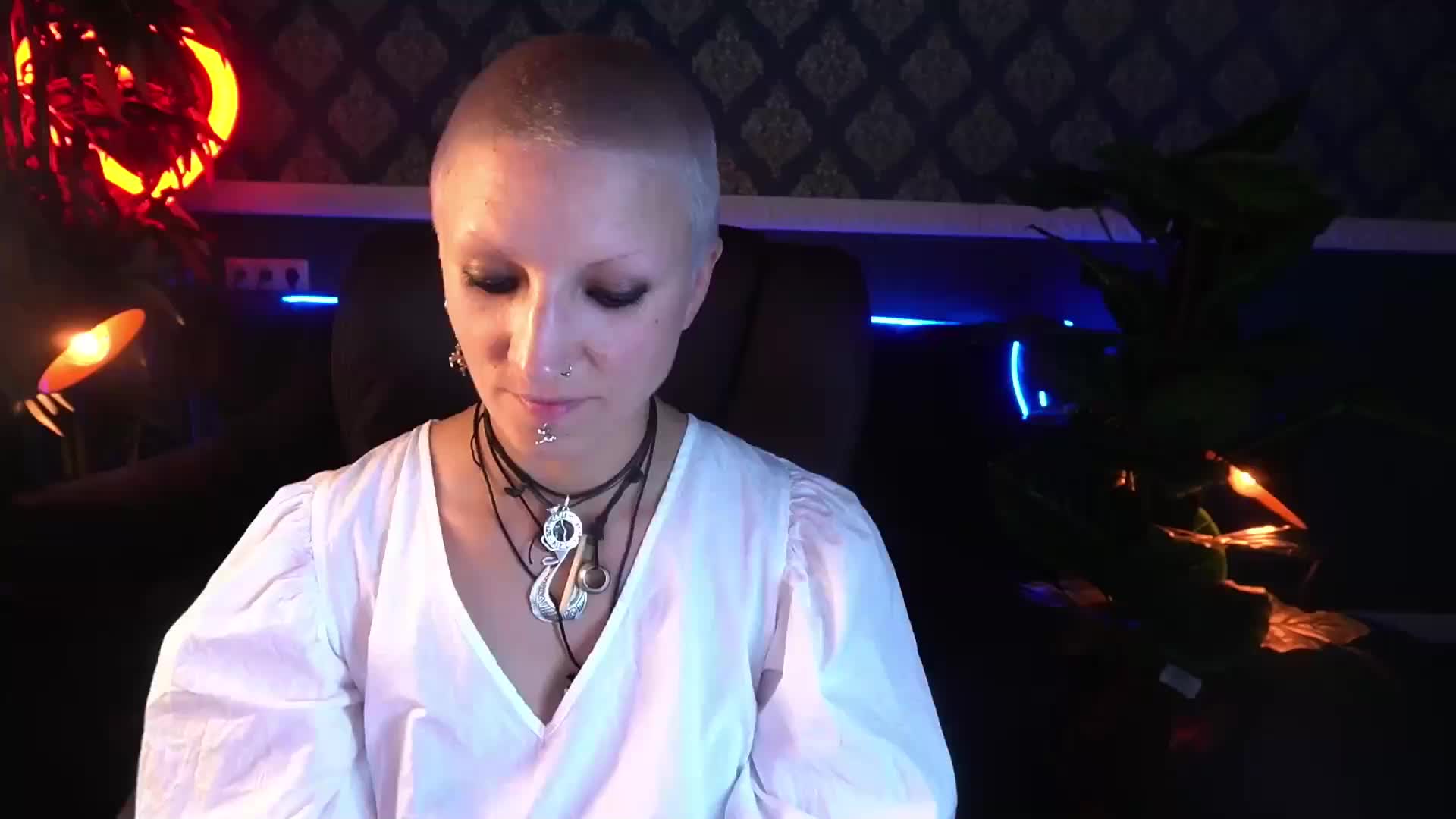 MiraMoonn Adult Chat September 12, 2025