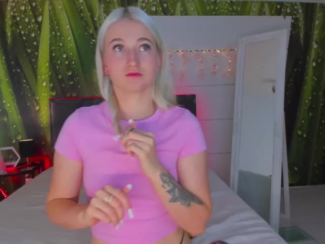 HollyTaillor Adult Chat September 12, 2025