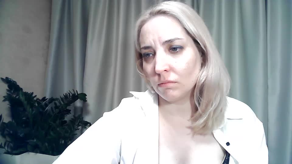 mariska-kiska Adult Chat September 12, 2025