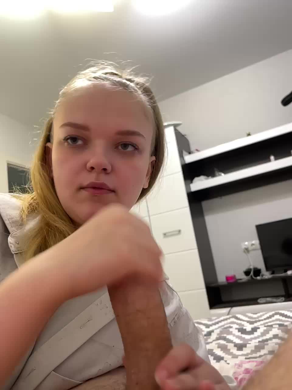 sweet1squirt Adult Chat September 12, 2025