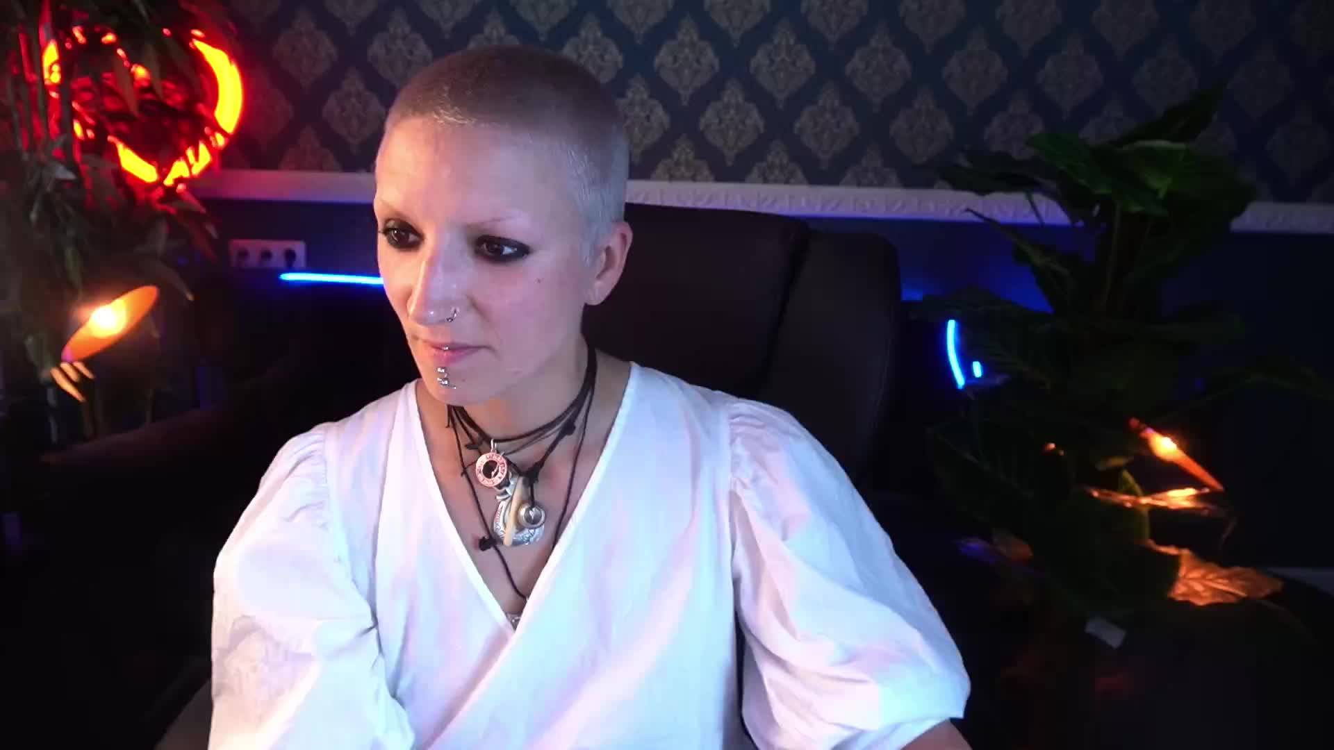 MiraMoonn Adult Chat September 12, 2025