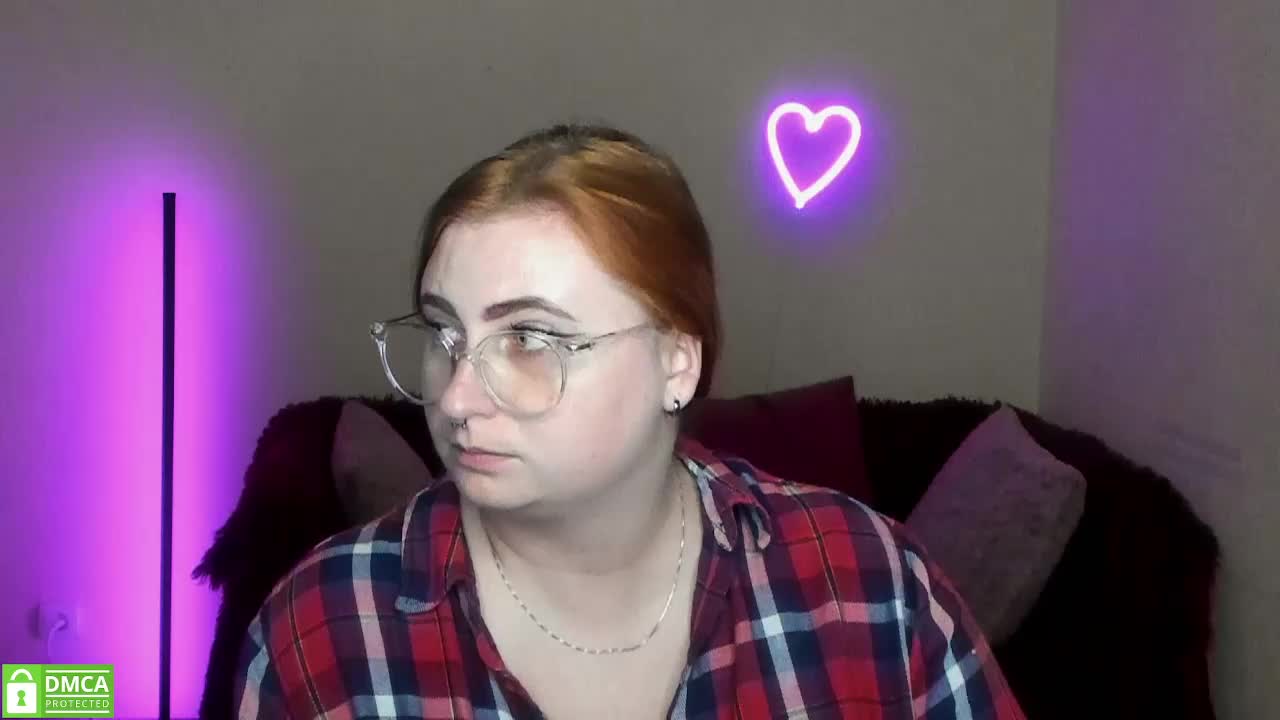 Aliciaredluv Adult Chat September 12, 2025