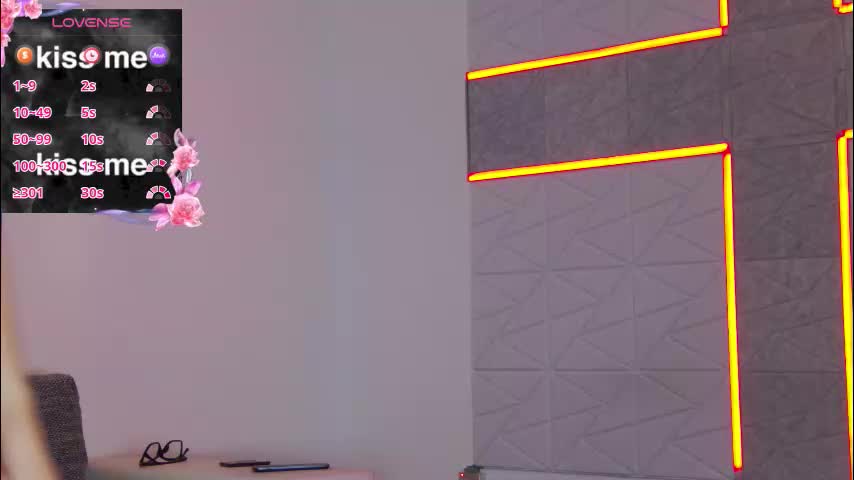 hailey_peach Adult Chat September 12, 2025