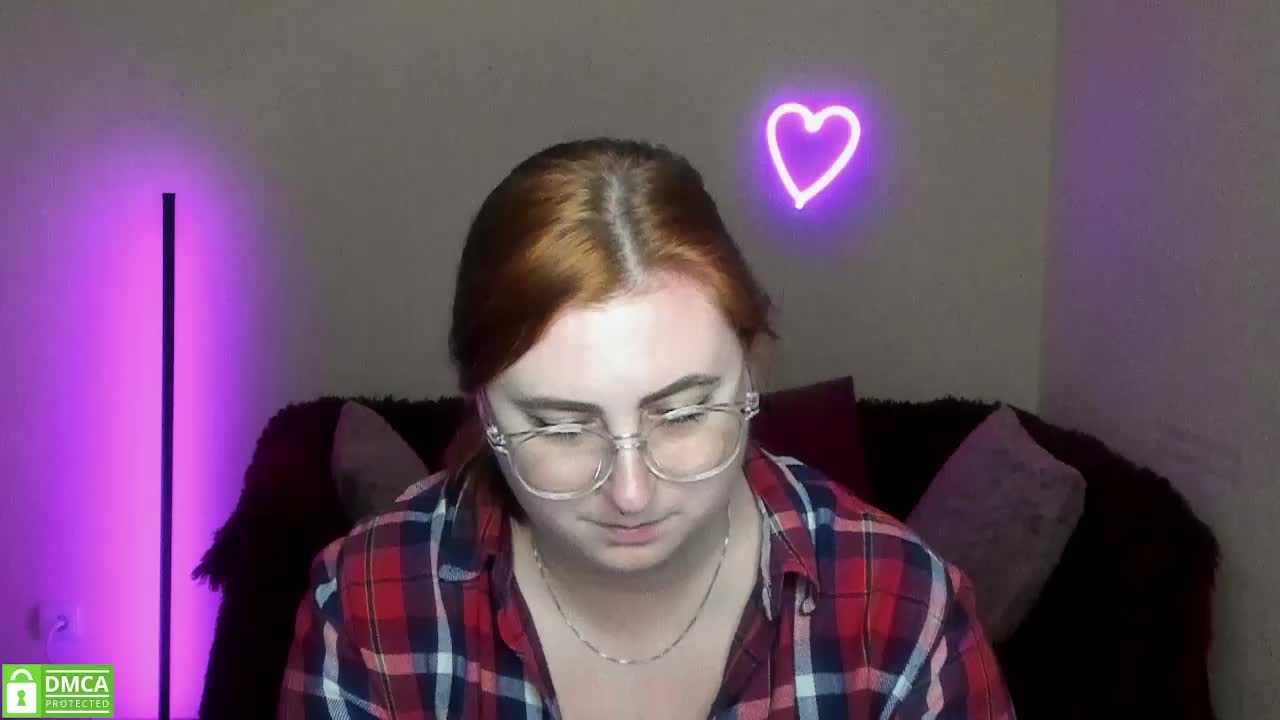 Aliciaredluv Adult Chat September 12, 2025