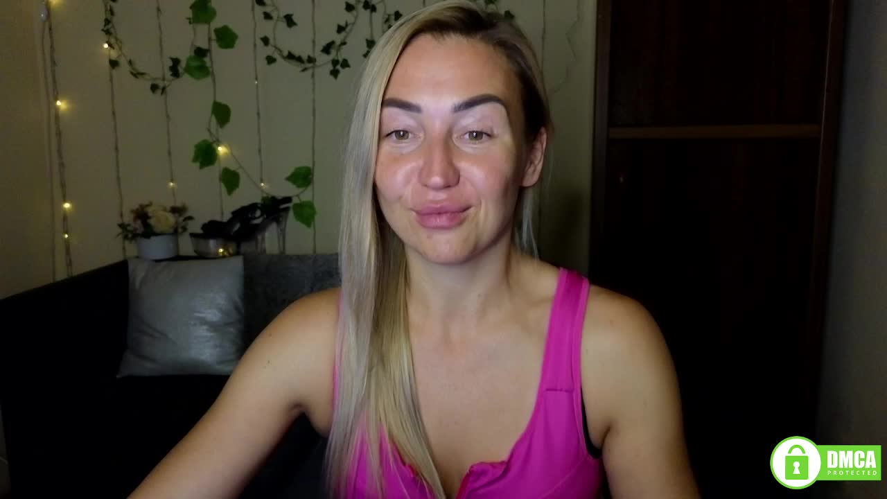 Jullyblondkiss Adult Chat September 12, 2025