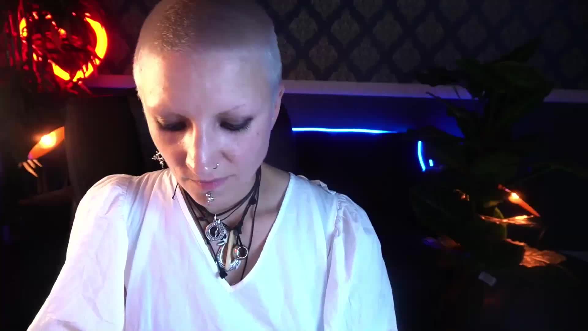 MiraMoonn Adult Chat September 12, 2025