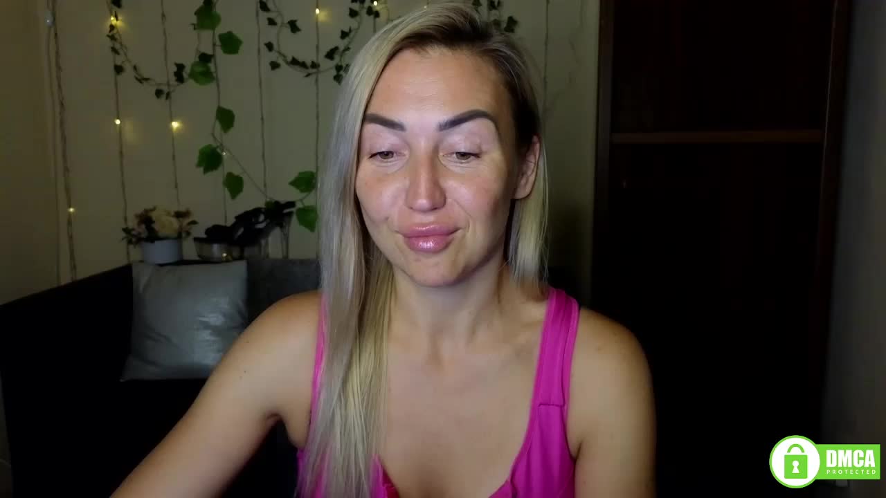 Jullyblondkiss Adult Chat September 12, 2025