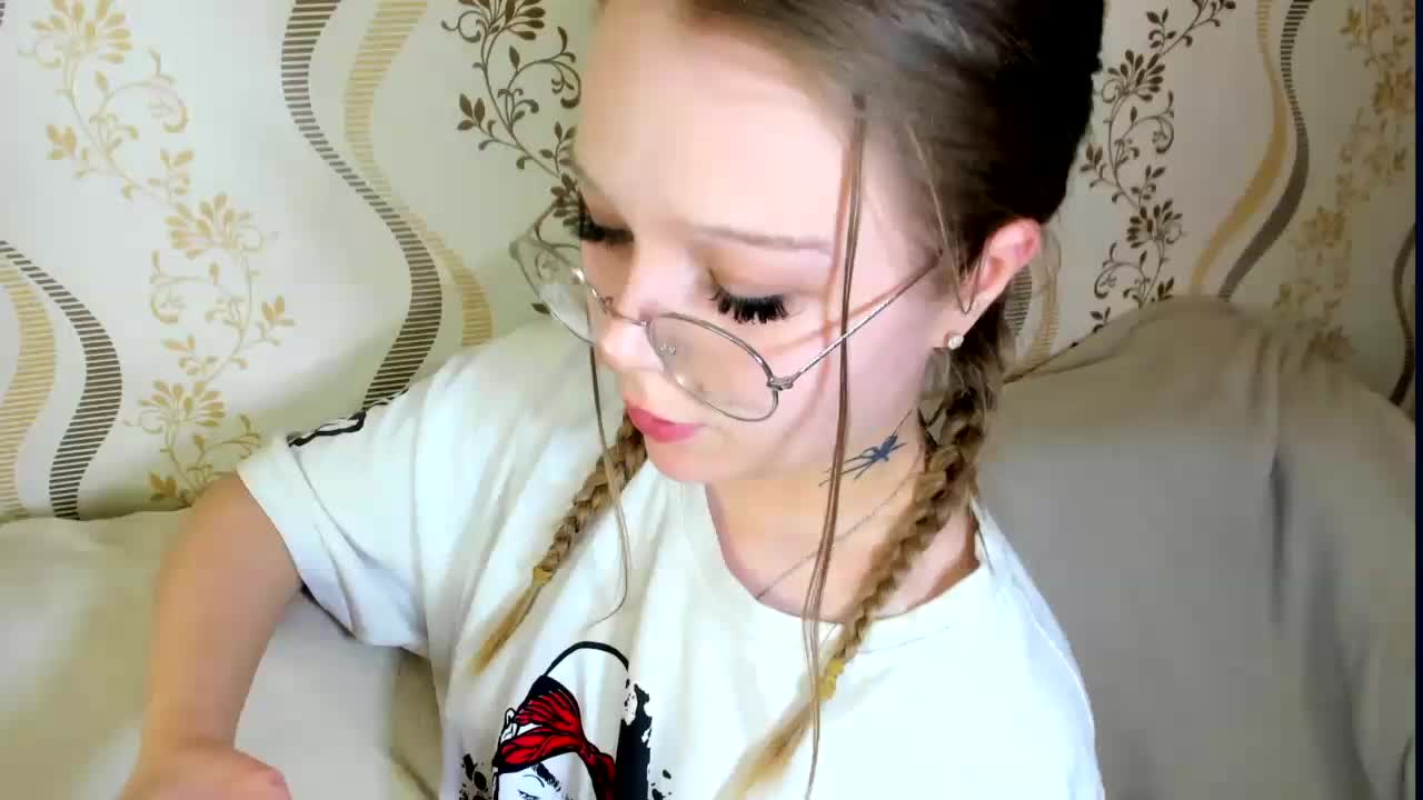 MelMooon Adult Chat September 12, 2025