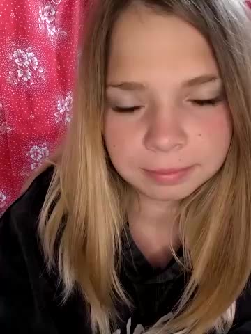 Zuli_Kiska Adult Chat September 12, 2025