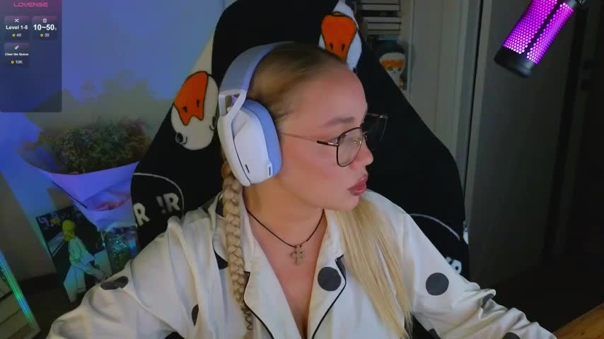 Emili1- Adult Chat September 12, 2025