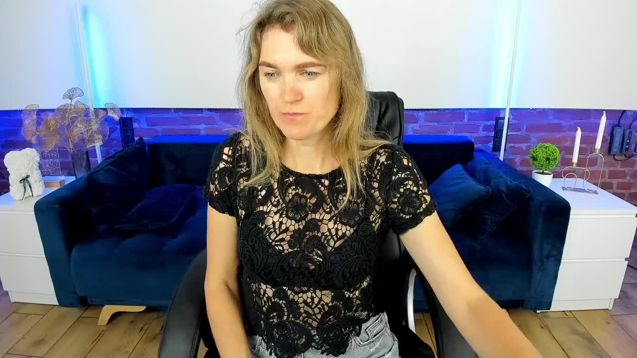 Annabel-xxx Adult Chat September 12, 2025