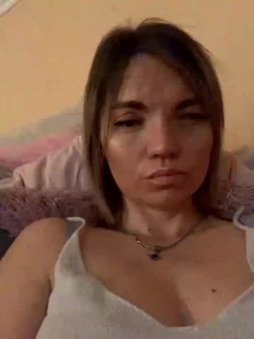 Ella-Pearlie Adult Chat September 12, 2025