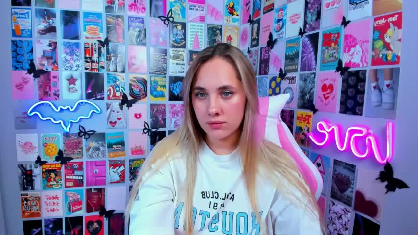 MiaMilas Adult Chat September 12, 2025