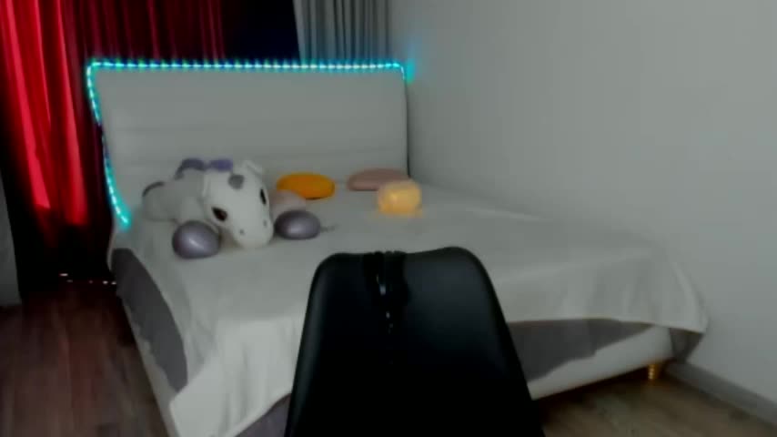 nika_reinnn Adult Chat September 12, 2025