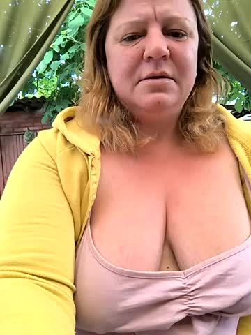 jusichka Adult Chat September 12, 2025