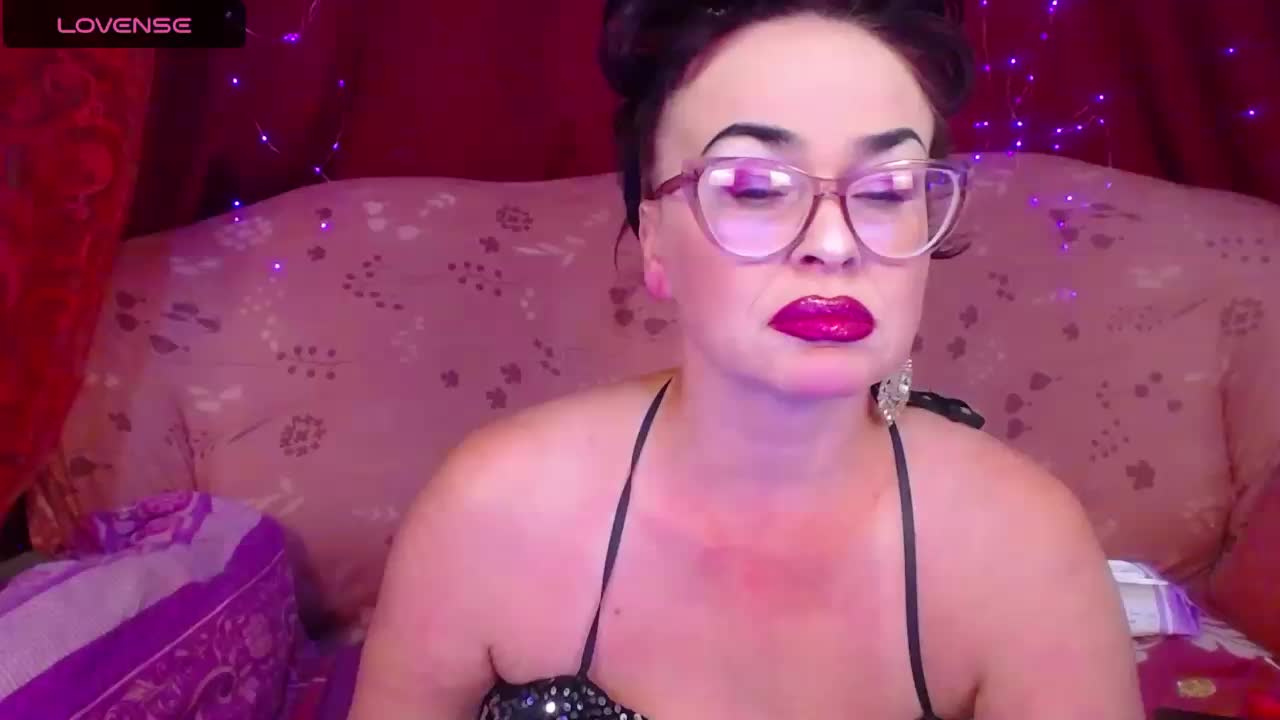 hotzlata Adult Chat September 12, 2025
