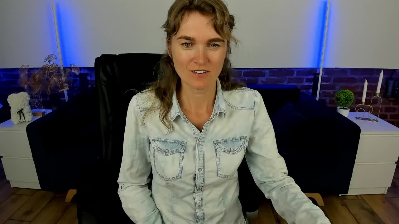 Annabel-xxx Adult Chat September 12, 2025