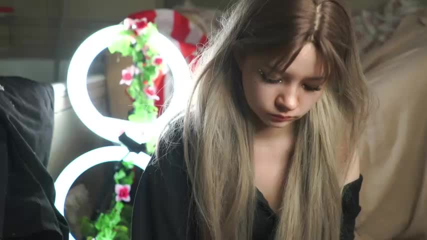 nikoli_naw Adult Chat September 12, 2025