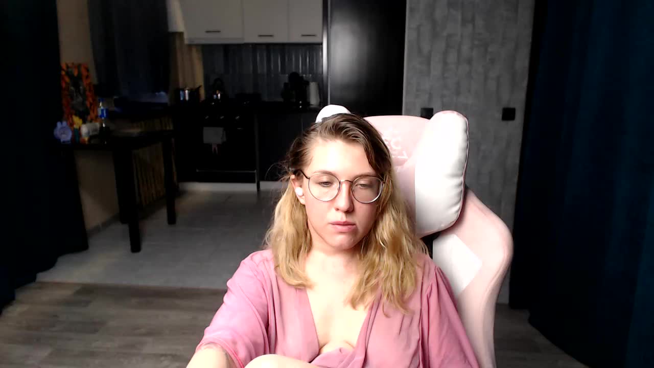 Regimasmile Adult Chat September 12, 2025