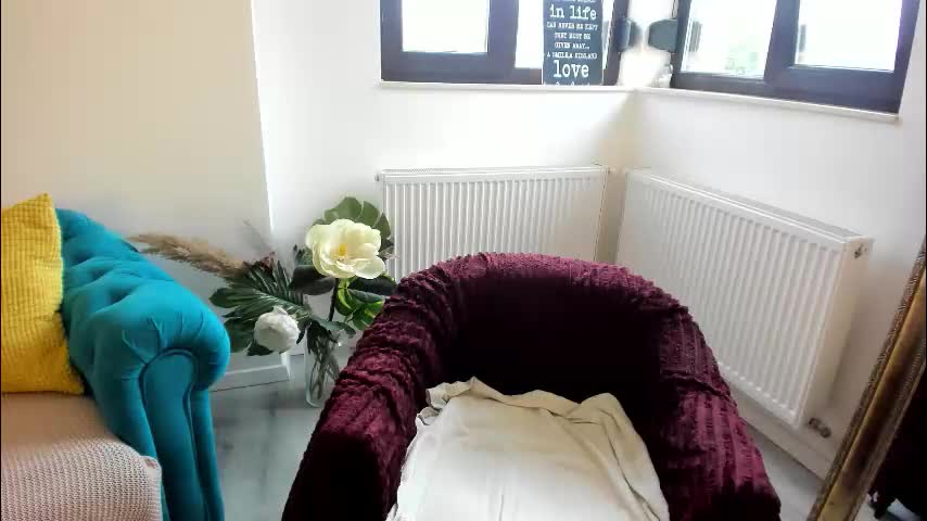 julya_lexa Adult Chat September 12, 2025