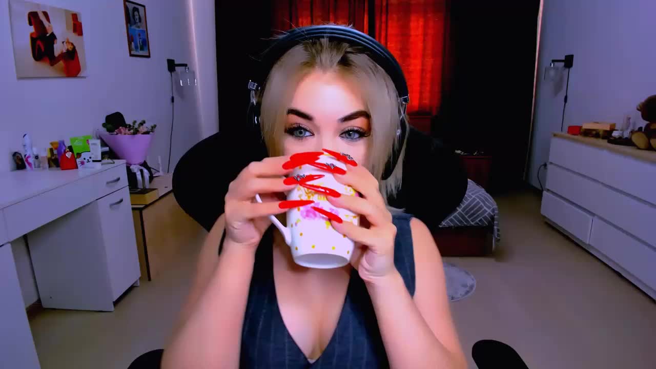 BabyNicole Adult Chat September 13, 2025