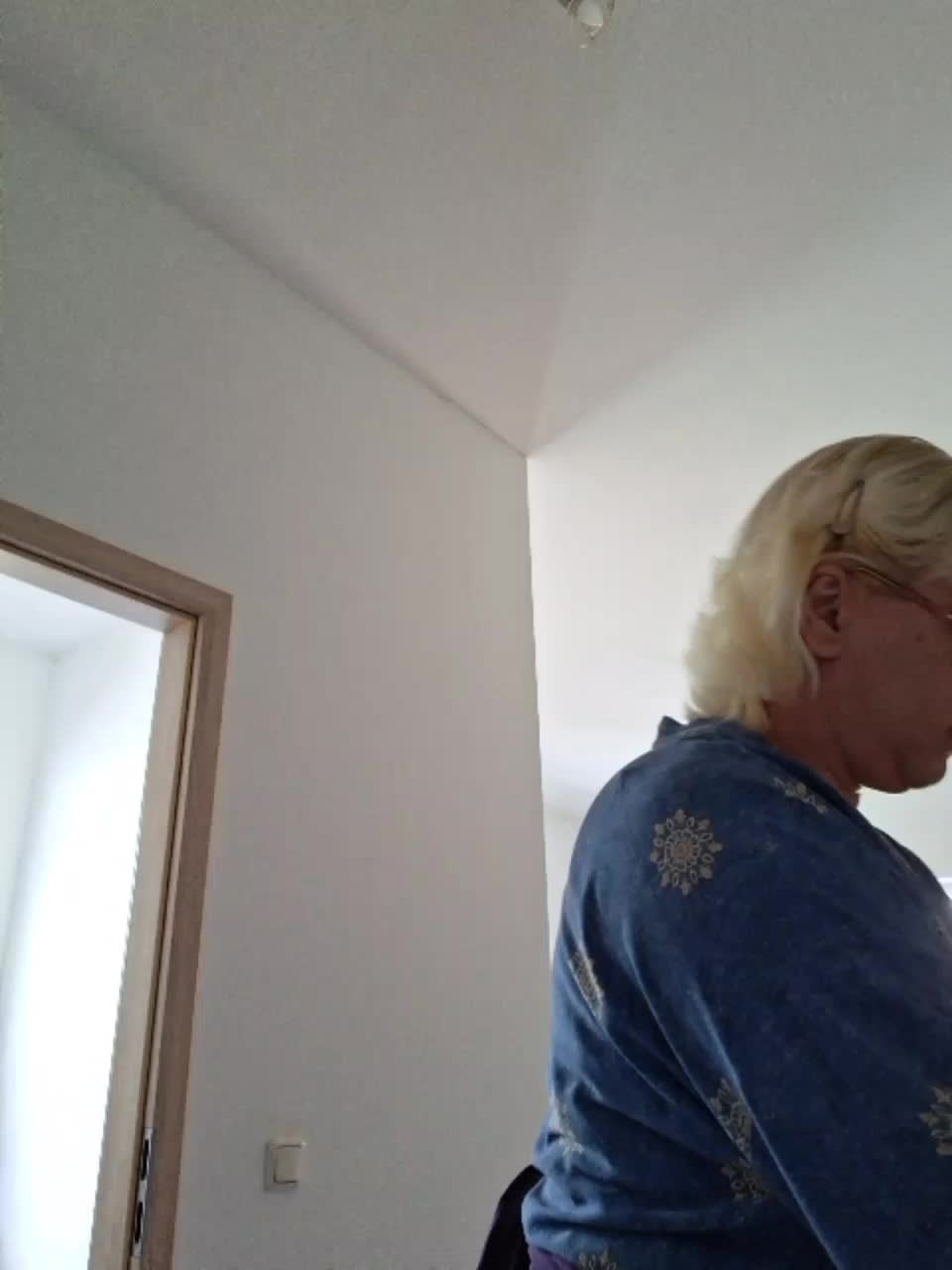 Vika211 Adult Chat September 13, 2025